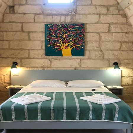 Odegos Monolocali Vico Sant'Antonio Villa Carpignano Salentino Luaran gambar