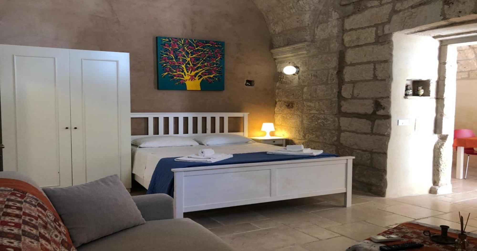 Odegos Monolocali Vico Sant'Antonio Villa Carpignano Salentino Luaran gambar