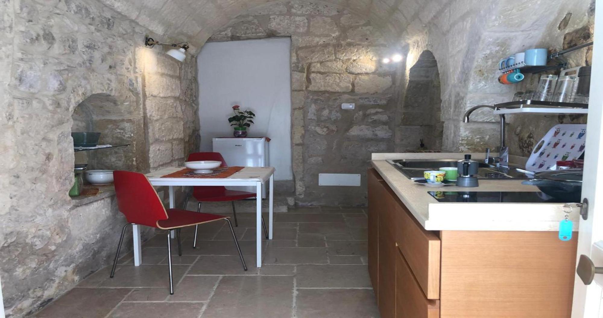Odegos Monolocali Vico Sant'Antonio Villa Carpignano Salentino Luaran gambar